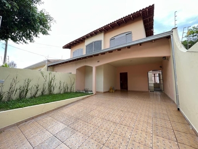 Casa em Araxá, Londrina/PR de 252m² 3 quartos à venda por R$ 989.000,00
