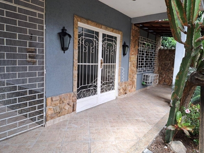 Casa em Colubande, São Gonçalo/RJ de 120m² 2 quartos para locação R$ 2.500,00/mes