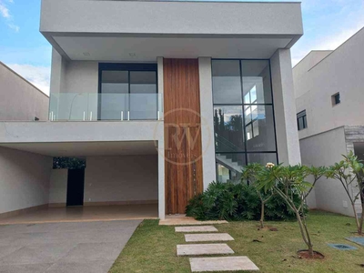 Casa em Condomínio com 4 quartos à venda no bairro Jardins Valência, 359m²