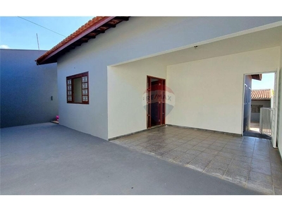Casa em Jardim Peabiru, Botucatu/SP de 130m² 2 quartos à venda por R$ 309.000,00
