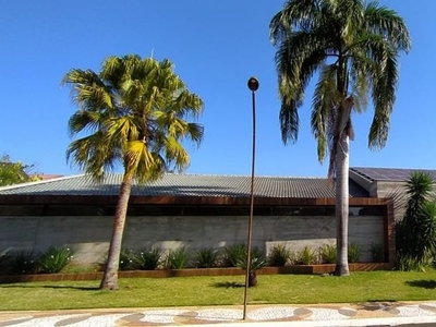 Casa em Jardim São Jorge, Londrina/PR de 671m² 4 quartos à venda por R$ 5.999.000,00