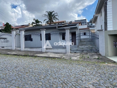 Casa em Nova Rússia, Ponta Grossa/PR de 165m² 5 quartos à venda por R$ 660.000,00 ou para locação R$ 3.500,00/mes