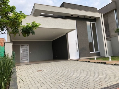 Casa em Residencial Araguaia, Aparecida de Goiânia/GO de 150m² 3 quartos à venda por R$ 1.099.000,00