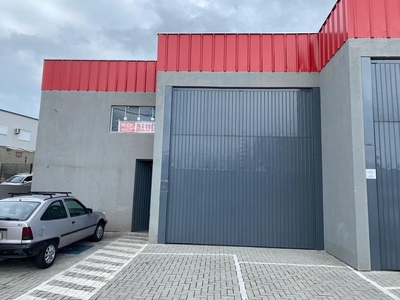 Galpão em Forquilhas, São José/SC de 200m² para locação R$ 5.500,00/mes