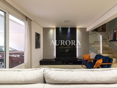 Sobrado em Aurora, Londrina/PR de 134m² 3 quartos à venda por R$ 1.189.000,00