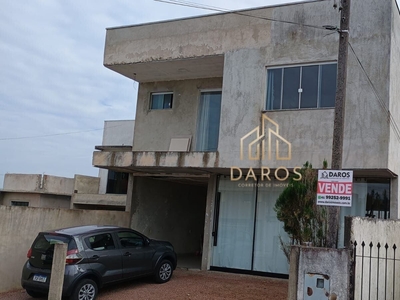 Sobrado em Quississana, São José dos Pinhais/PR de 130m² 3 quartos à venda por R$ 649.000,00