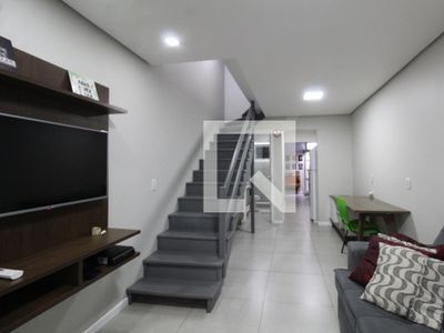 Casa para alugar com 2 dorms, 77m²