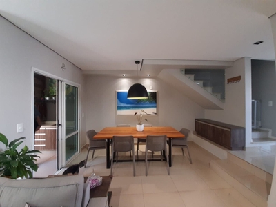 Casa em Bela Vista, Londrina/PR de 129m² 3 quartos à venda por R$ 888.000,00