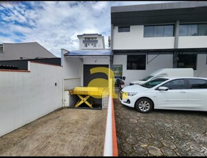 Galpão no Bairro Vila Nova em Blumenau com 407 m²