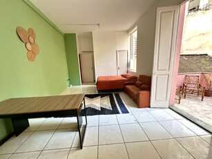 Maravilhoso apartamento individual com varanda - Flamengo