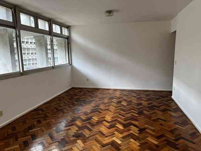 Apartamento com 3 quartos para alugar no bairro Asa Norte, 110m²