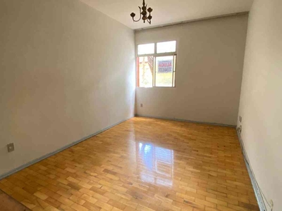 Apartamento com 3 quartos para alugar no bairro Prado, 70m²