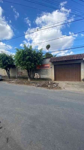 Casa com 3 quartos para alugar no bairro Granja Vista Alegre, 180m²