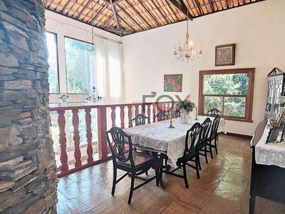 Casa em Condomínio com 4 quartos à venda no bairro Ouro Velho Mansões, 230m²
