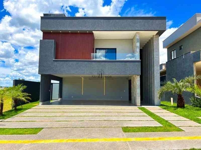 Casa em Condomínio com 4 quartos à venda no bairro Portal do Sol Green, 302m²