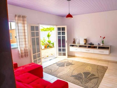 Casa No Rio Vermelho Com Rua Calçada