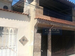 Casa à venda por R$ 399.000