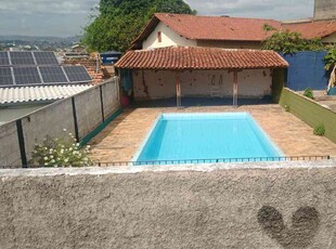 Casa com 3 quartos à venda no bairro São Salvador, 400m²