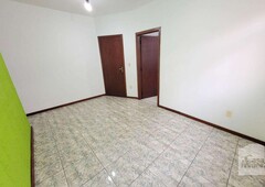 Apartamento com 3 quartos à venda no bairro Manacás, 75m²