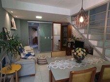 Casa com 2 quartos à venda no bairro Santa Terezinha, 91m²
