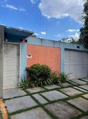 Casa com 3 quartos à venda no bairro Santa Genoveva, 233m²