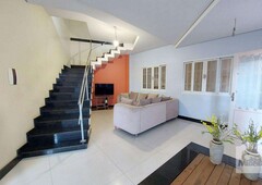 Casa com 4 quartos à venda no bairro Planalto, 350m²