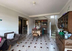 Casa com 5 quartos à venda no bairro Coqueiros, 199m²