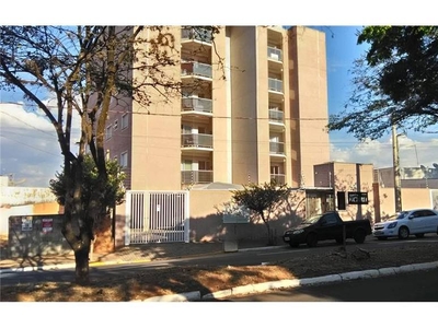 Apartamento com 2 Quartos e 1 banheiro para Alugar, 87 m² por R$ 1.200/Mês