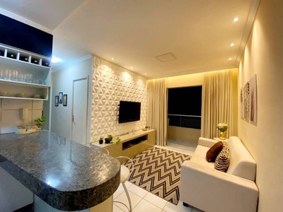Apartamento com 3 Quartos e 2 banheiros à Venda, 66 m² por R$ 280.000