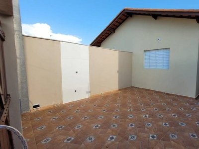 Casa com 2 Quartos e 2 banheiros à Venda, 54 m² por R$ 239.000