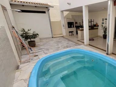 Casa com 4 dormitórios, sendo 2 suítes à venda, 228 m² por R$ 630.000 - Vila Liberdade - P