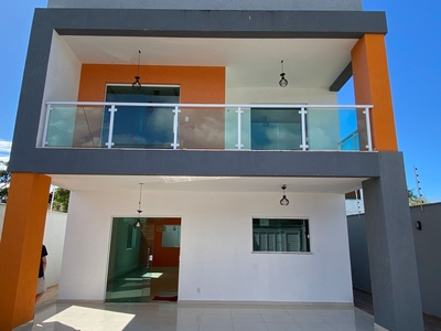 Casa em Caji, Lauro De Freitas/BA de 200m² 3 quartos à venda por R$ 679.000,00