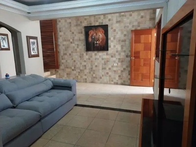 Casa em Jardim Satélite, São José dos Campos/SP de 240m² 3 quartos à venda por R$ 699.000,00