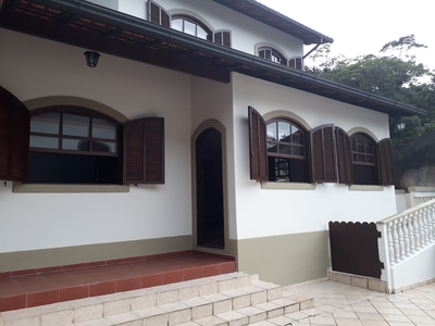 Casa em Quitandinha, Petrópolis/RJ de 210m² 3 quartos à venda por R$ 849.000,00