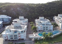 Lindo Apartamento a 1 quadra do mar, na Praia Brava.