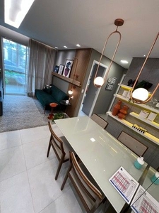 Apartamento com 2 Quartos e 2 banheiro à Venda, 53 m² por R$ 299.000