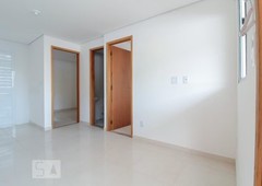 APARTAMENTO no 2º andar com 2 dormitórios e 1 garagem