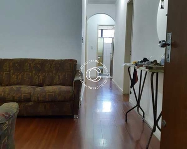 Apartamento amplo, central de 3 dormitórios e com Garagem