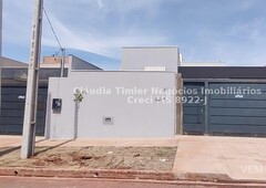 Casa Térrea com 3 Quartos à Venda por R$ 420.000