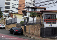 Quartos individuais tranquilos e aconchegantes Floripa