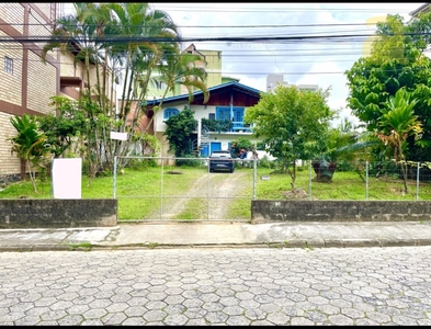 Terreno no Bairro Vila Nova em Blumenau com 408 m²