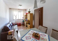 APARTAMENTO no 3º andar com 2 dormitórios