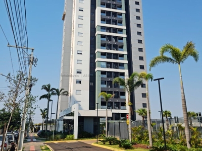 Apartamento mobiliado andar alto no Edifício Vivet