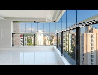 Apartamento no Bairro Victor Konder em Blumenau com 3 Dormitórios (3 suítes) e 134 m²