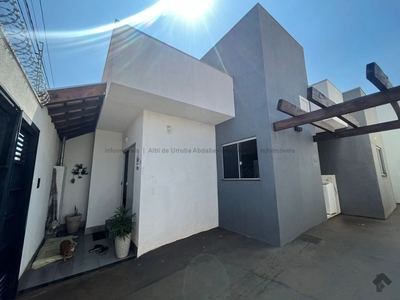 Casa com 2 dormitórios