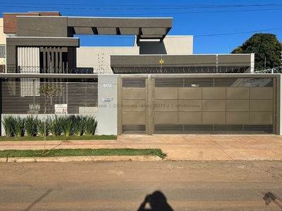 Casa com 3 suítes com piscina e área gourmet