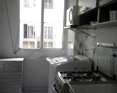 Apartamento 2 dormitórios com 1 vaga de garagem em Porto Alegre, no bairro Mário Quintana