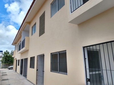 Apartamento para aluguel possui 50 metros quadrados com 2 quartos em Janga - Paulista - PE