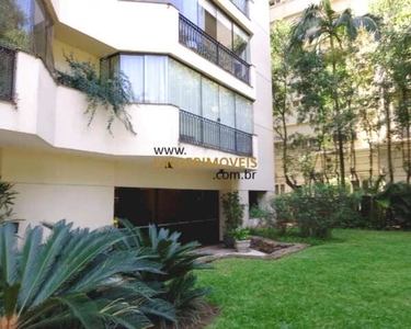 BELÍSSIMO APARTAMENTO, 160 M², 2 QUARTOS (1 SUÍTE), VARANDA ENVIDRAÇADA, JARDINS, ARMÁRIOS