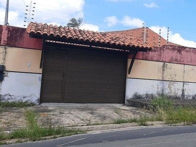 Casa para locação no Quintas do Calhau.